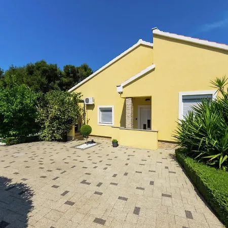 Villa Exquisite With Private Pool In